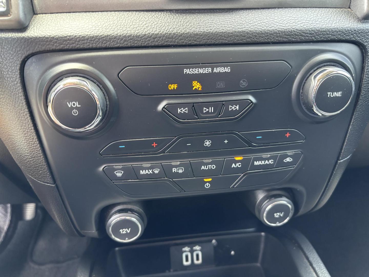 2019 SILVER /CHARCOAL Ford Ranger XLT SuperCrew 2WD (1FTER4EH0KL) with an 2.3L L4 DOHC 16V engine, 10A transmission, located at 11170 Summerlin Square Dr., Fort Myers Beach, FL, 33931, (239) 999-7777, 26.493546, -81.941628 - Carfax 1 Owner - Photo#22