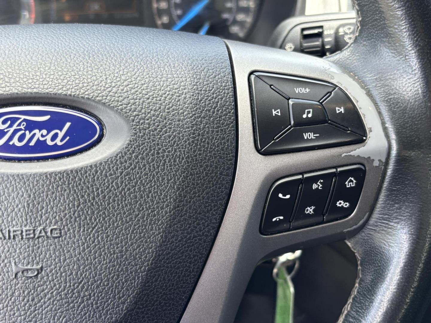 2019 SILVER /CHARCOAL Ford Ranger XLT SuperCrew 2WD (1FTER4EH0KL) with an 2.3L L4 DOHC 16V engine, 10A transmission, located at 11170 Summerlin Square Dr., Fort Myers Beach, FL, 33931, (239) 999-7777, 26.493546, -81.941628 - Carfax 1 Owner - Photo#28
