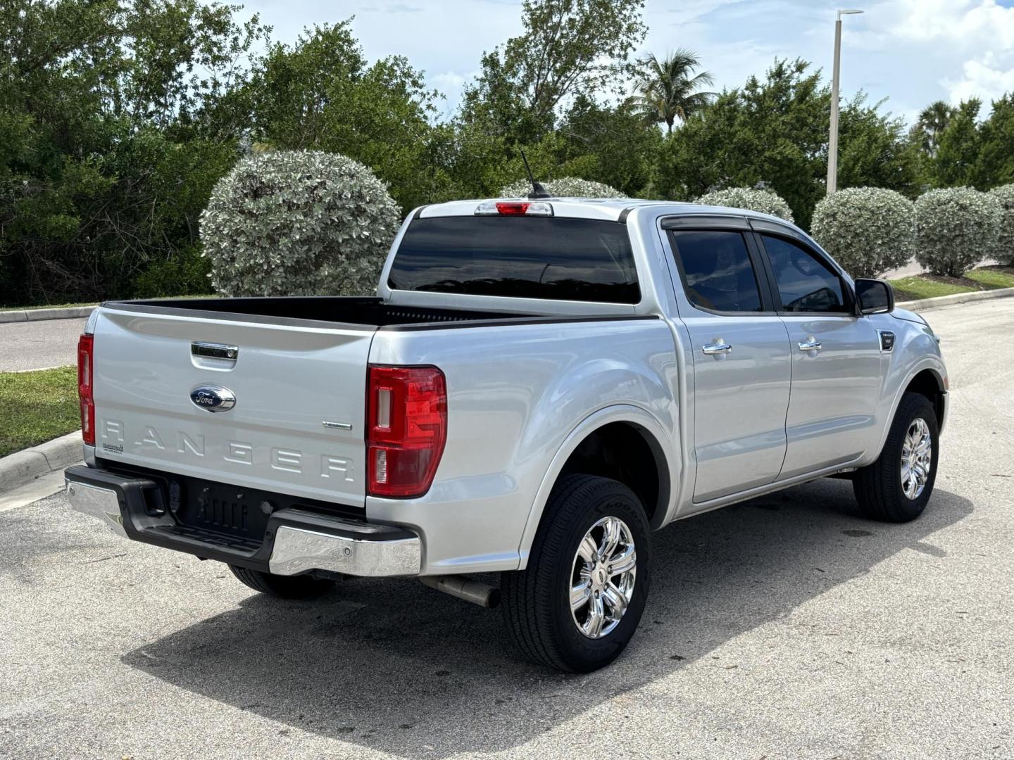 2019 SILVER /CHARCOAL Ford Ranger XLT SuperCrew 2WD (1FTER4EH0KL) with an 2.3L L4 DOHC 16V engine, 10A transmission, located at 11170 Summerlin Square Dr., Fort Myers Beach, FL, 33931, (239) 999-7777, 26.493546, -81.941628 - Carfax 1 Owner - Photo#7