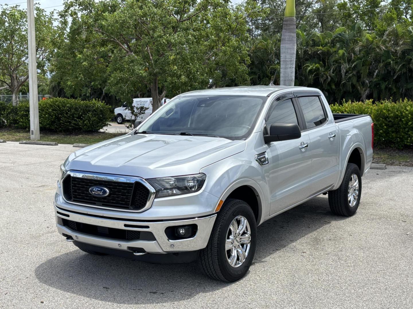 2019 SILVER /CHARCOAL Ford Ranger XLT SuperCrew 2WD (1FTER4EH0KL) with an 2.3L L4 DOHC 16V engine, 10A transmission, located at 11170 Summerlin Square Dr., Fort Myers Beach, FL, 33931, (239) 999-7777, 26.493546, -81.941628 - Carfax 1 Owner - Photo#0