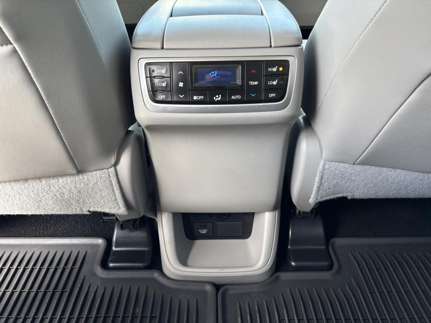 2016 BLUE /TAN Toyota Highlander Limited AWD V6 (5TDDKRFHXGS) with an 3.5L V6 DOHC 24V engine, 6A transmission, located at 11170 Summerlin Square Dr., Fort Myers Beach, FL, 33931, (239) 999-7777, 26.493546, -81.941628 - Carfax No Damage No Accidents 1 Owner 3rd Row Blind Spot Monitoring AWD New Tires Back Up Camera Bluetooth Navigation Lane Detection Warning - Photo#22