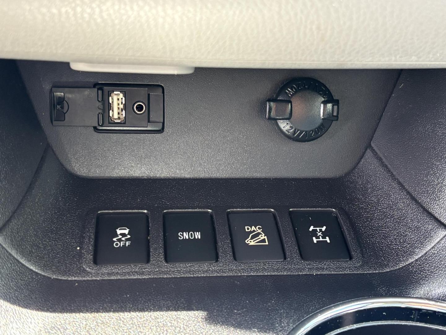 2016 BLUE /TAN Toyota Highlander Limited AWD V6 (5TDDKRFHXGS) with an 3.5L V6 DOHC 24V engine, 6A transmission, located at 11170 Summerlin Square Dr., Fort Myers Beach, FL, 33931, (239) 999-7777, 26.493546, -81.941628 - Carfax No Damage No Accidents 1 Owner 3rd Row Blind Spot Monitoring AWD New Tires Back Up Camera Bluetooth Navigation Lane Detection Warning - Photo#40