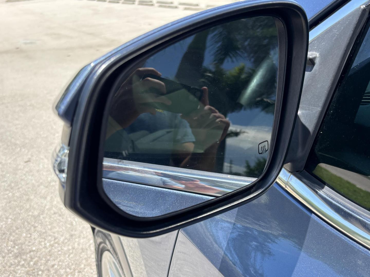 2016 BLUE /TAN Toyota Highlander Limited AWD V6 (5TDDKRFHXGS) with an 3.5L V6 DOHC 24V engine, 6A transmission, located at 11170 Summerlin Square Dr., Fort Myers Beach, FL, 33931, (239) 999-7777, 26.493546, -81.941628 - Carfax No Damage No Accidents 1 Owner 3rd Row Blind Spot Monitoring AWD New Tires Back Up Camera Bluetooth Navigation Lane Detection Warning - Photo#41