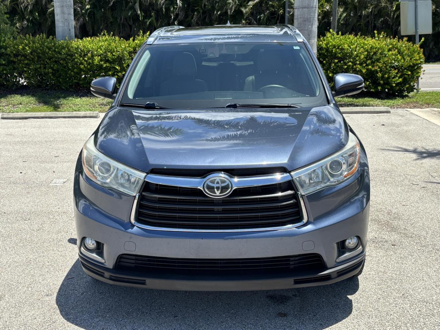 2016 BLUE /TAN Toyota Highlander Limited AWD V6 (5TDDKRFHXGS) with an 3.5L V6 DOHC 24V engine, 6A transmission, located at 11170 Summerlin Square Dr., Fort Myers Beach, FL, 33931, (239) 999-7777, 26.493546, -81.941628 - Carfax No Damage No Accidents 1 Owner 3rd Row Blind Spot Monitoring AWD New Tires Back Up Camera Bluetooth Navigation Lane Detection Warning - Photo#1